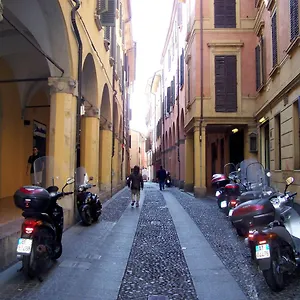Enjoy , Bologne Italie